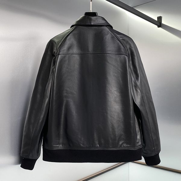 大人気！ルイヴィトン《カーフスキン ボンバージャケット 偽物》黒色 1AFUDU